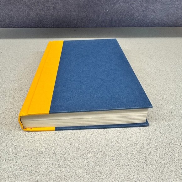 Fab Five Book by Mitch Albom Signed 1st Edition First Printing Hardcover 1993 - Picture 12 of 14